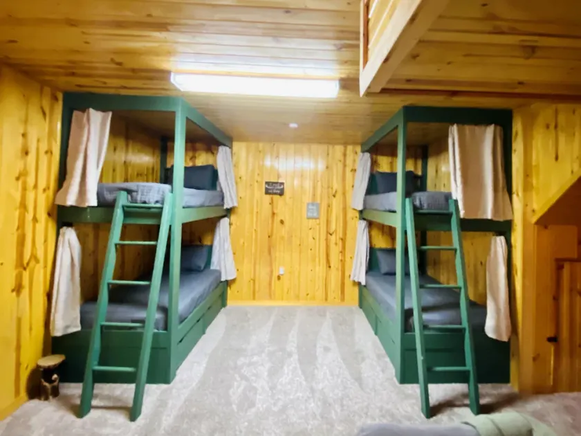 Secluded Mountain 4 Bedroom Cabin - Image 1
