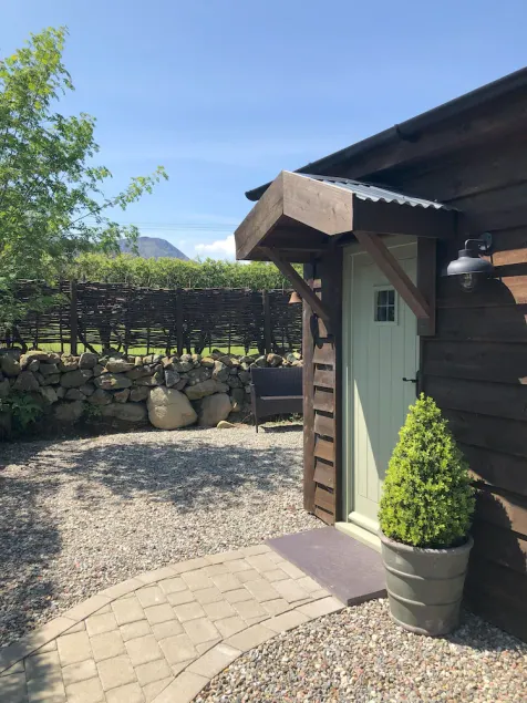 Cabin in the hills near Dolgellau - Image 1
