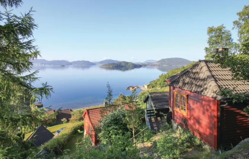 1 Bedroom Beach Front Home In Valen - Image 1