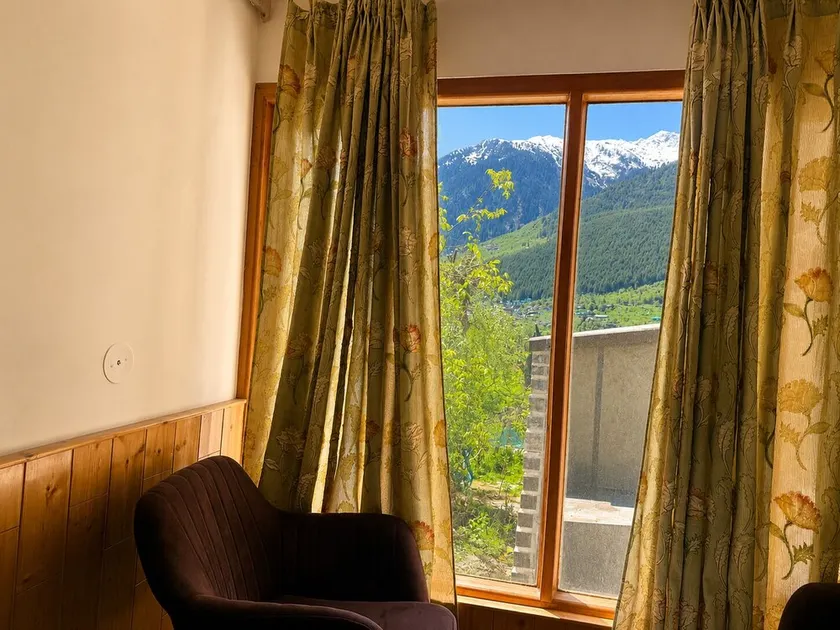 Hotel Summer King - Image 1