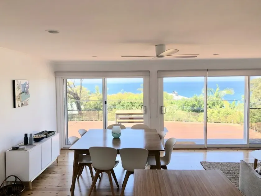 Bequemes, komplett renoviertes Familienstrandhaus mit Meerblick und zu Fuß zum Strand - Image 1