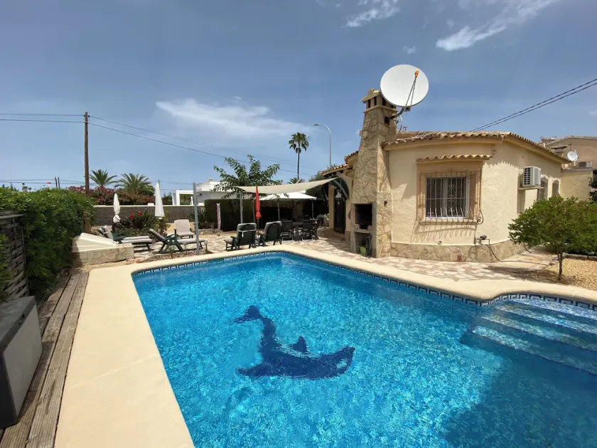 Villa Caronico, bela casa de férias, piscina privada, aquecimento central - Image 1