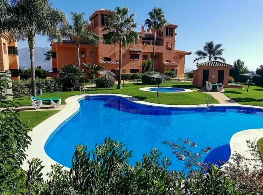 El Soto de Marbella G/F P2 Sea & Mountain Views. On Site Golf-Gym -Tennis-Padel - Image 1