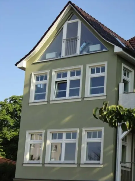Apartment in the city park - Image 1