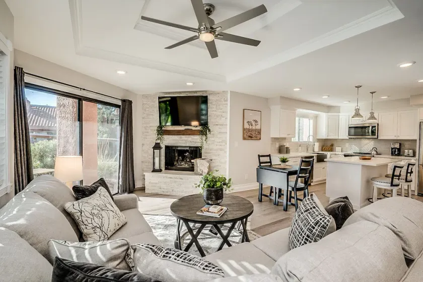 Sabino Canyon Condos - Image 1