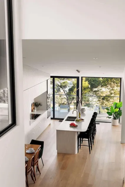 Banksia Luxury Home With Views - Image 1