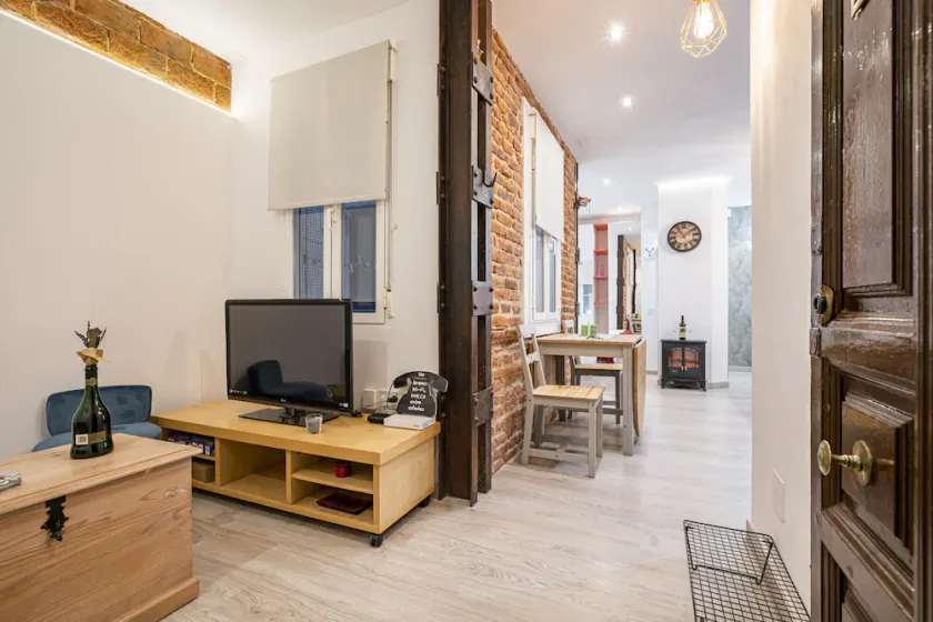For You Rentals COZY APARTMENT TEMPORAL IN BARRIO SALAMANCA JOG48 - Image 1