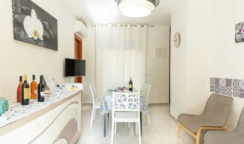 Enthüllt Ferienhaus am Meer in einer unabhängigen Villa. - Image 1