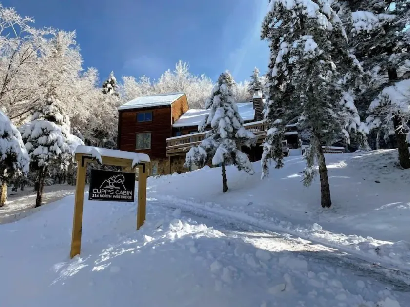 Cupp's Cabin 6 BR - N. Westridge - Easy Walk to Slope - Image 1