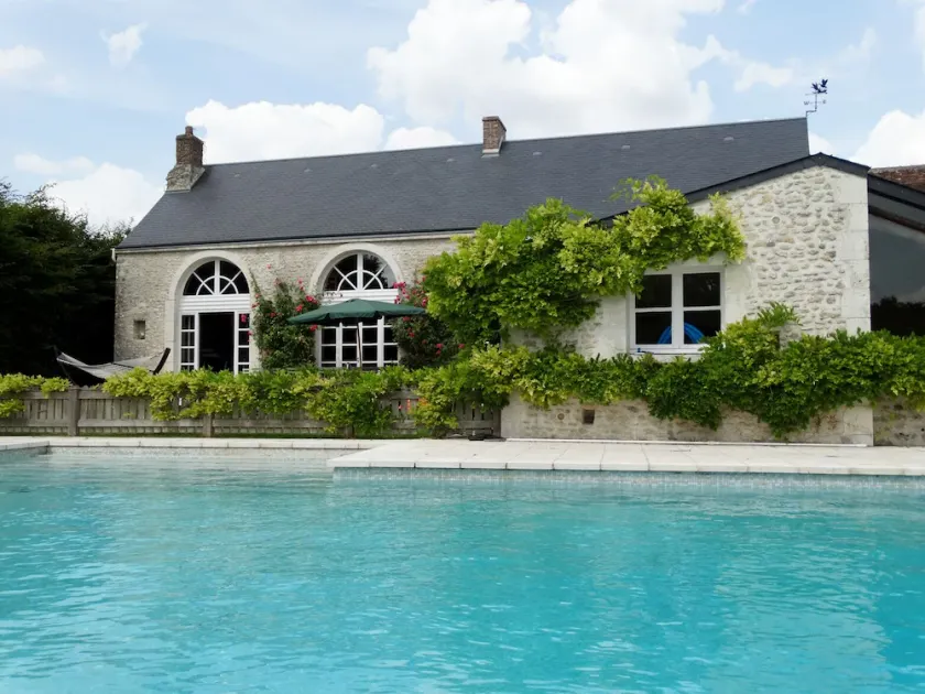 Superb, large property: swimming pool, tennis court 30 mins from the Châteaux de la Loire - Image 1