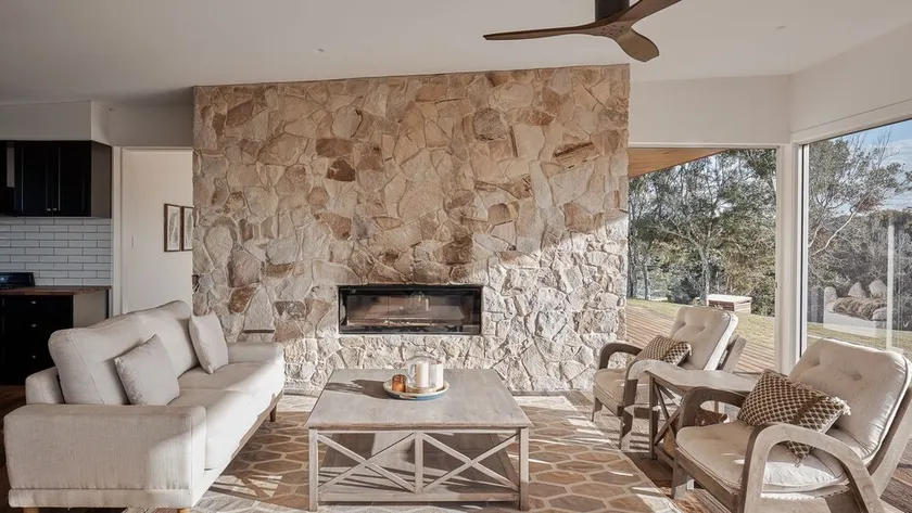 Betty - Black Mountain House - Image 1