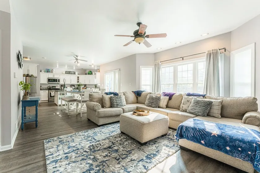 Cosmos Stays, Open Space, Jacuzzi, King Beds, Hot Tub, Serene, Spacious - Image 1