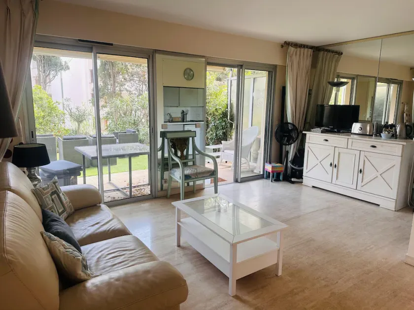 Light modern Studio with Garden terrace shared pool - 2294 - Image 1