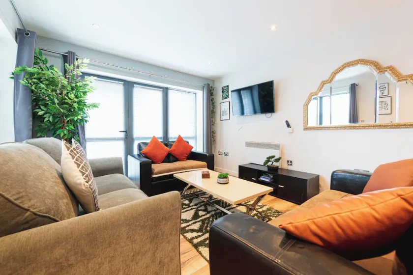 2 Bedroom Accessible Step-Free Central - Image 1