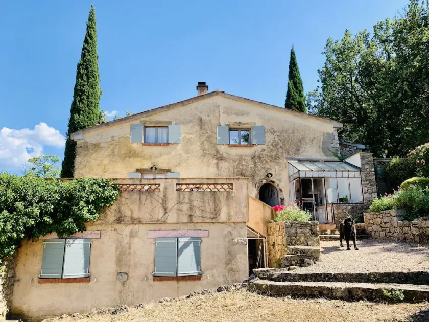 Provençal house in the middle of vineyards with swimming pool and tennis court - Image 1