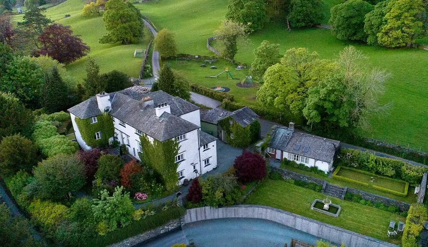 Luksus landsted for op til 18 i hjertet af Beatrix Potter's Lake District - Image 1