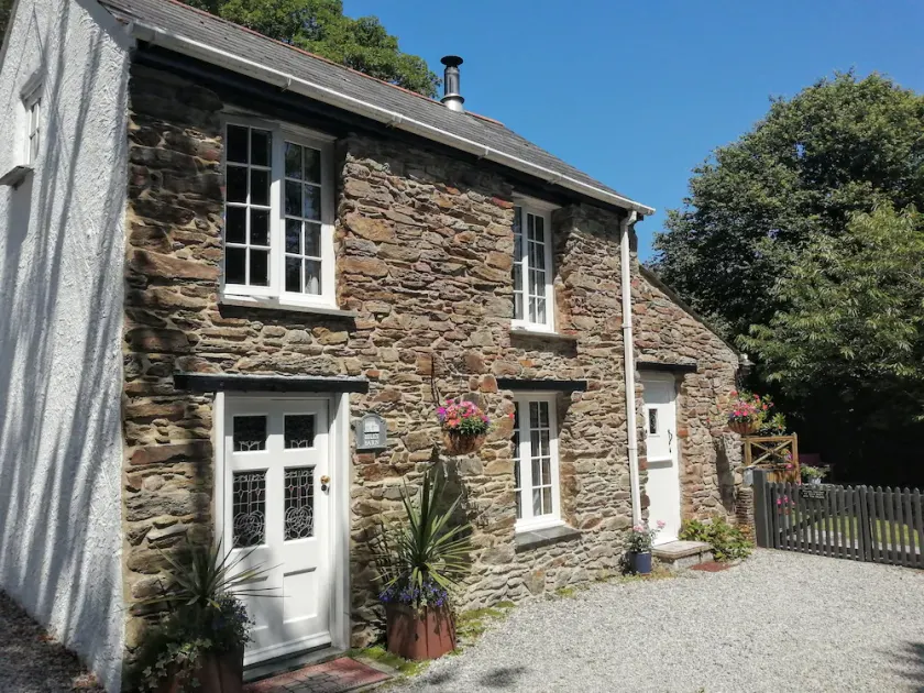 Romantic Cottage, Perranporth, Sleeps 2, Dog friendly, Walking distance to Beach - Image 1