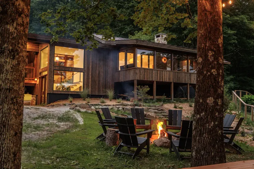 BRIDGEWATER RETREAT - Image 1