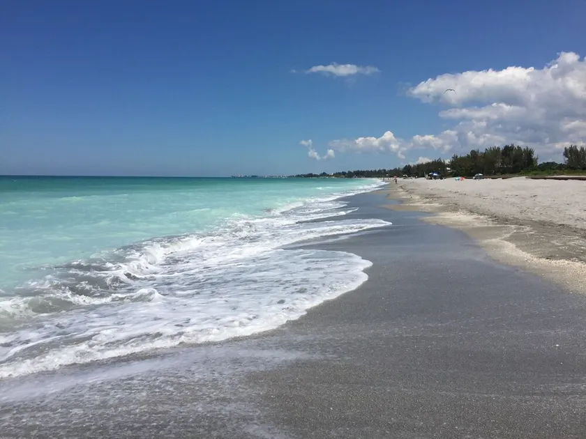 Serene Siesta Key Island Sarasota Florida condominium bay to beach - Image 1