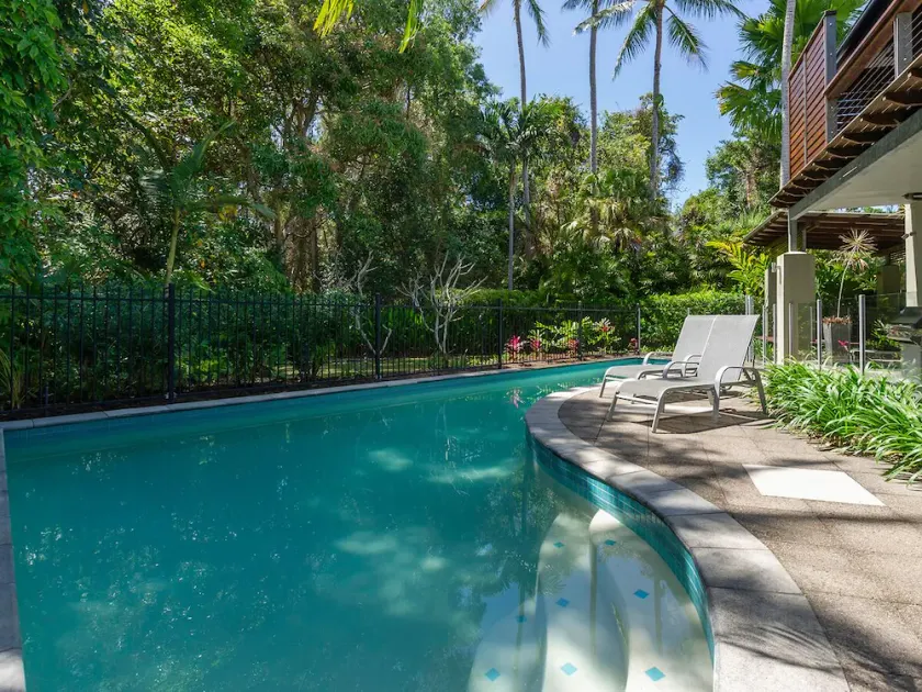 Leilani Tiare - 3 Bedroom Beachfront Villa - Image 1