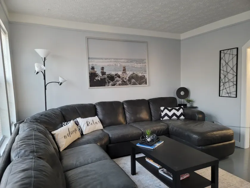Cozy 4 Bedroom Home Away from Home - Image 1