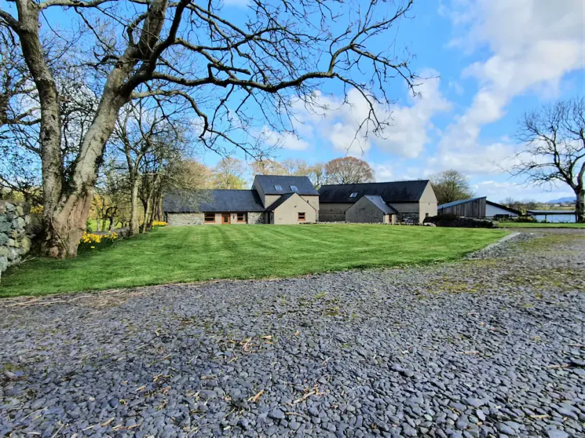 Spring Cottage (Sleeps 8)-Holiday Cottages Views Of Snowdon Range Menai Bridge - Image 1