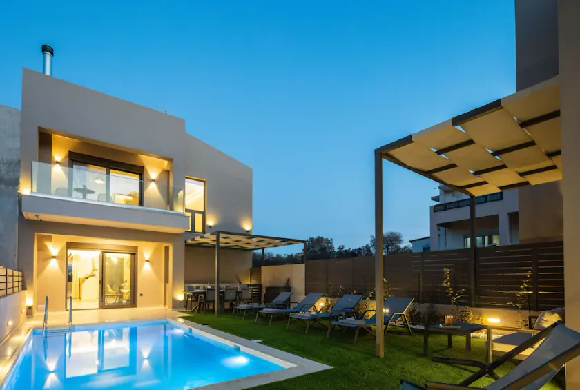 Brand new modern villa, no car needed! - Image 1