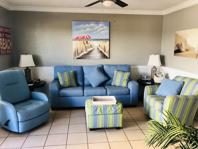 #404- 2 bed-1 bath sleeps 6- Plan your Spring & Summer beach getaway.  Book now! - Image 1