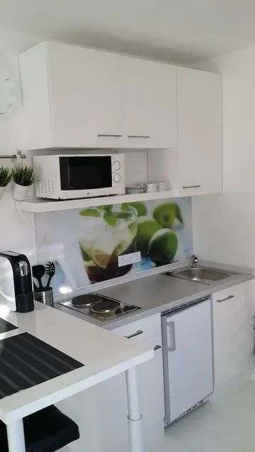 Apartment in very good location for all your activities - Image 1