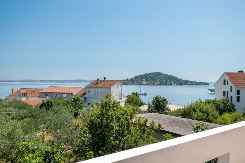 Seaside holiday house Preko - Ugljan - 18077 - Image 1