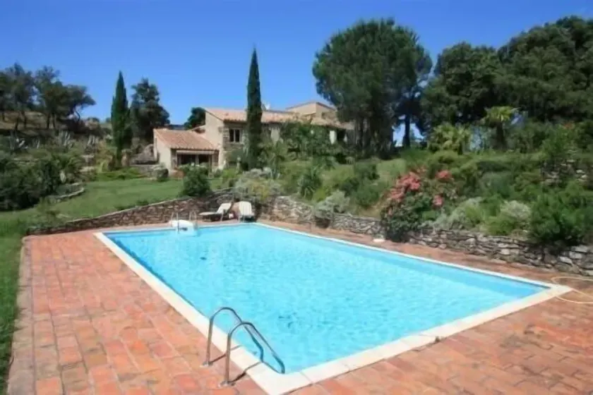 Large F2 Plein Sud quiet environment 5 Km from CERET 66400 Altitude 450 M. - Image 1