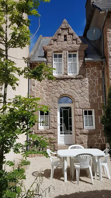 rental chalet in a property - Image 1