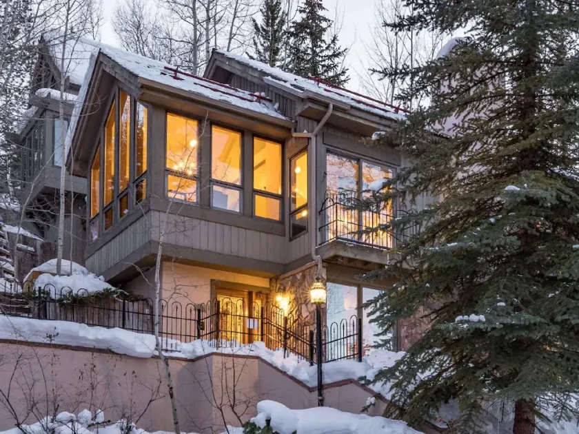 Maison de 3 chambres sur la route forestière à Vail; Marchez vers les remontées mécaniques et Vail! - Image 1