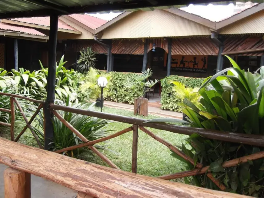 Palmdew Highland Hotel - Image 1