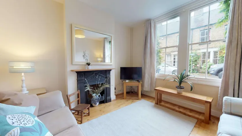 Abbey Road | Oxford Holiday Let | 2 Beds & Sleeps 3 - Image 1
