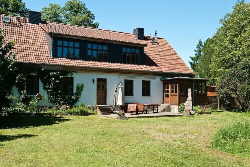 Unique vacation home with its own garden and only 20m to the water - Image 1