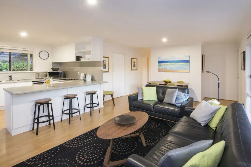 Dunsborough Cottage in Peron Ave - Image 1