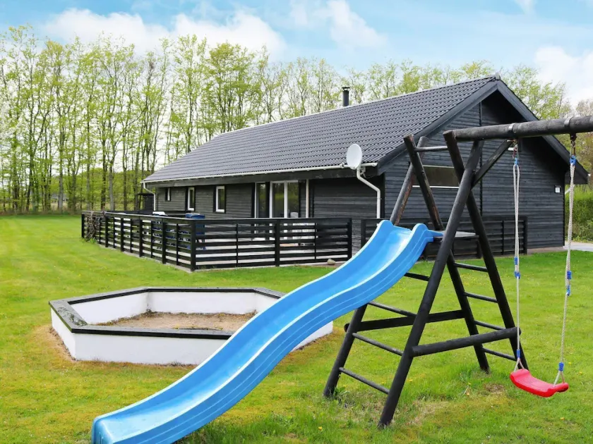 4 stjernet sommerhus i Storvorde - Image 1