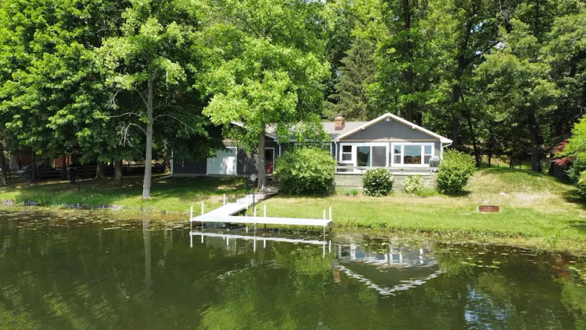 Corey Lake, Dock, Deck, Wasserski, Angeln. Apfel pflücken - Image 1