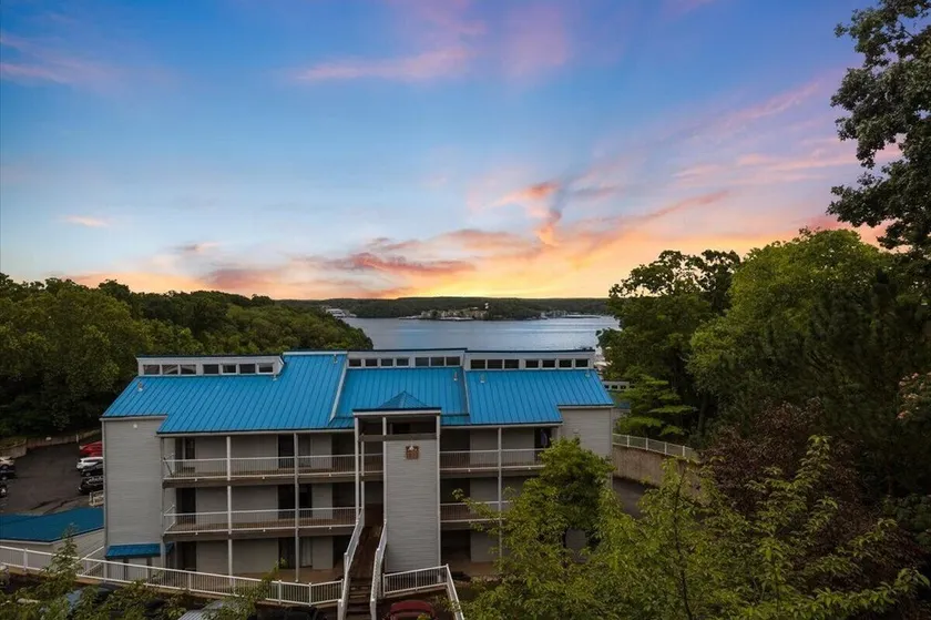 Cozy Pet-Friendly Condo w/ Pool - Image 1