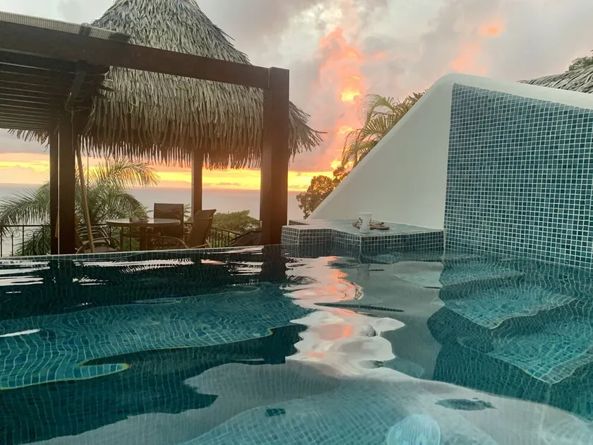 Ocean View - Villa MarLeta- Infinity Plunge Pool - Two Ensuites - Walk to Beach. - Image 1