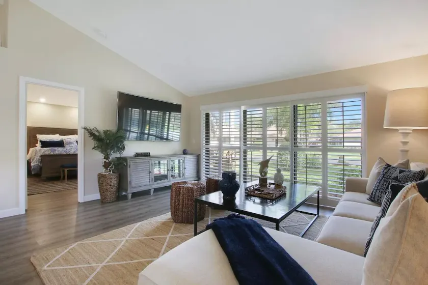 Gorgeous Townhome in the Heart of PGA National Resort & Spa w/ Private Entrance - Image 1