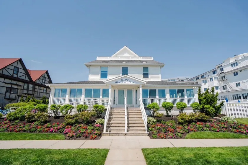 Grand Victorian an ICONA Boutique Collection - Image 1