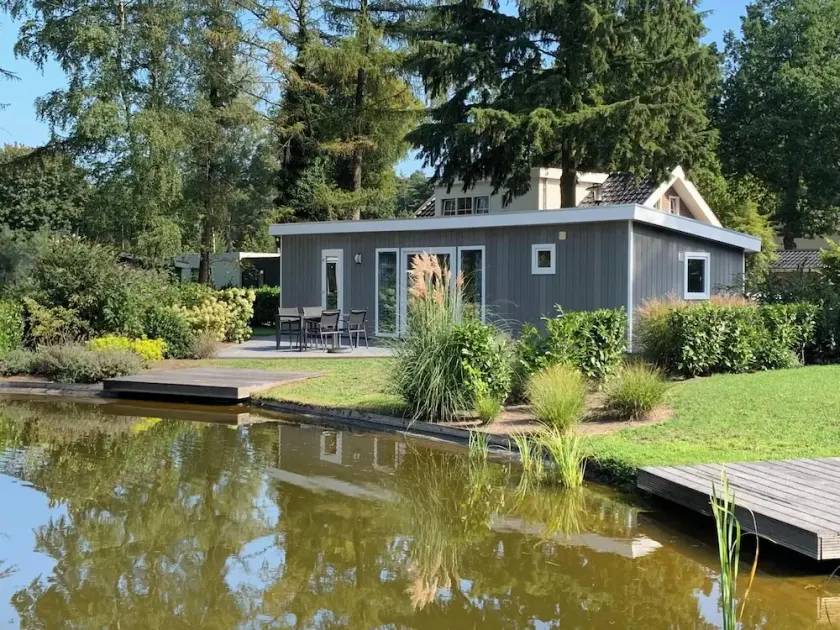 Tidy furnished chalet with a dishwasher, in the Achterhoek - Image 1