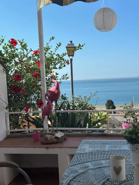 Feel-good atmosphere with a fantastic sea view - Image 1