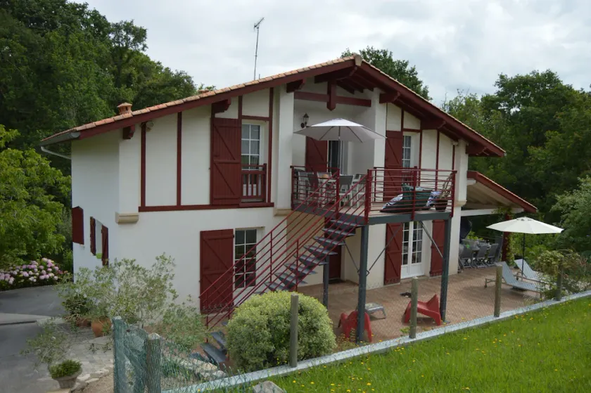 Appartement Neuf de 100m2 Indépendant Situé Entre Océan et Montagne - Image 1