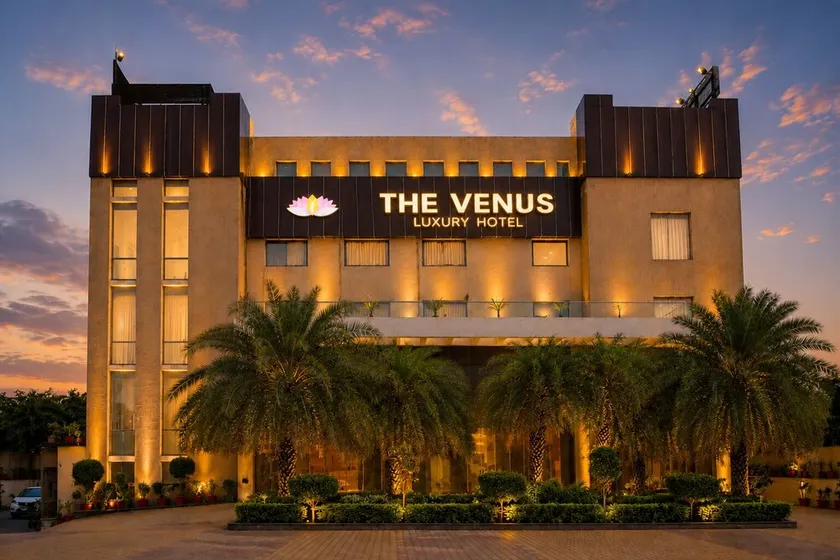 Hotel the venus - Image 1