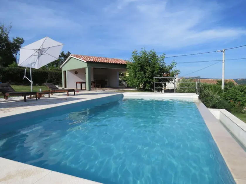 Gammelt renoveret hus med privat swimmingpool, romantisk, rolig, familievenlig - Image 1