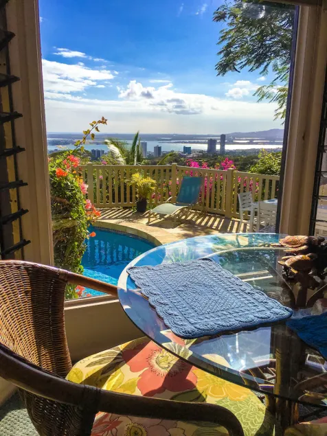 Rainbow Inn Aiea.  Panoramic Pearl Harbor View.  Fully Licensed 1990/NUC-2376 - Image 1