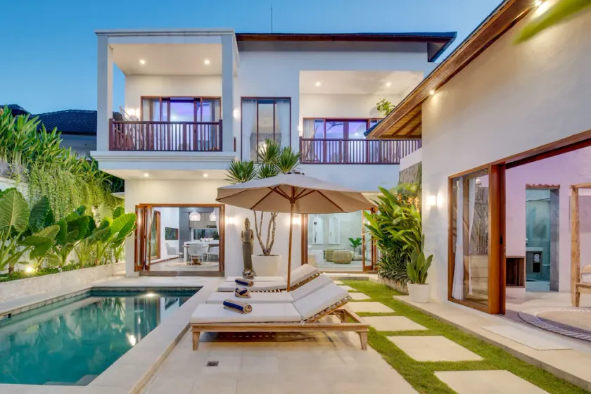 Modern 3-BDR Private Villa in Kuta - Image 1